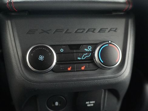 Used 2025 Ford Explorer ST-Line w/ Premium Package RWD image 27