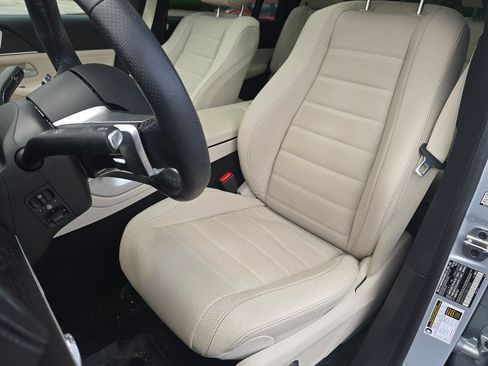 Certified 2025 Mercedes-Benz GLS 450 4MATIC image 24