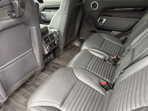 Certified 2025 Land Rover Discovery S AWD/4WD image 32