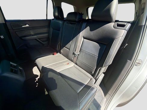 Used 2021 Volkswagen Atlas SE image 21