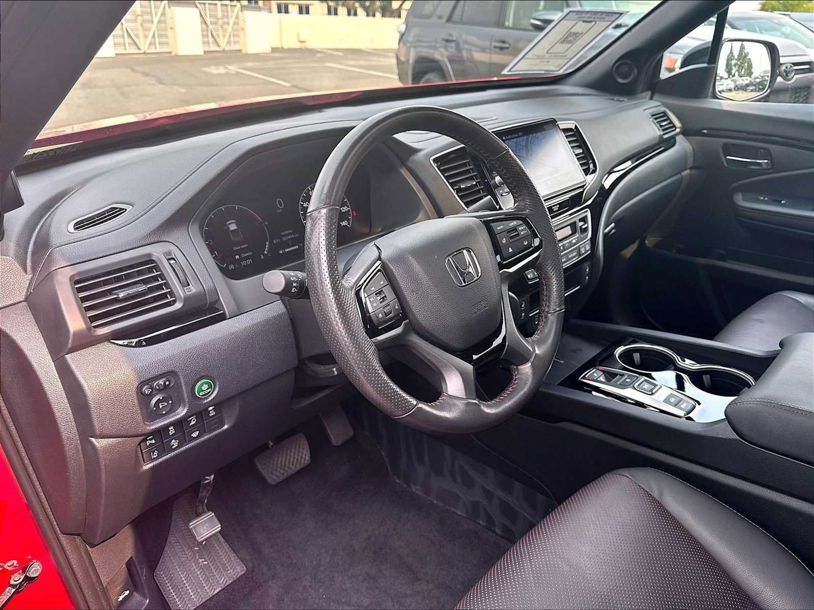 Used 2025 Honda Ridgeline Black Edition image 15