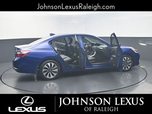 Used 2017 Honda Accord Hybrid Sedan image 24