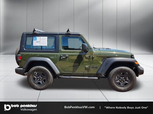 Used 2021 Jeep Wrangler Sport AWD/4WD image 25