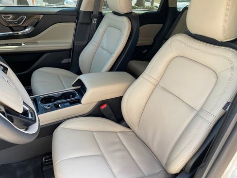 New 2026 Lincoln Corsair Reserve image 32