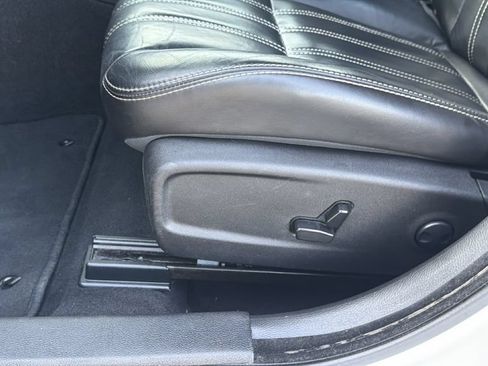 Used 2023 Chrysler 300 S RWD image 14