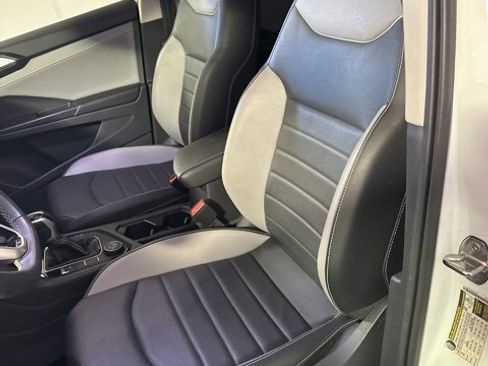 Used 2023 Volkswagen Taos SEL image 16