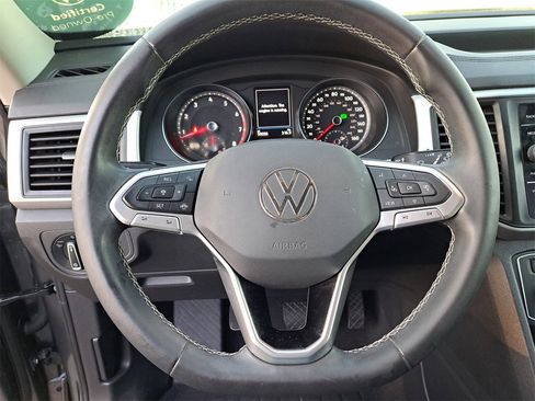 Certified 2021 Volkswagen Atlas SE image 16
