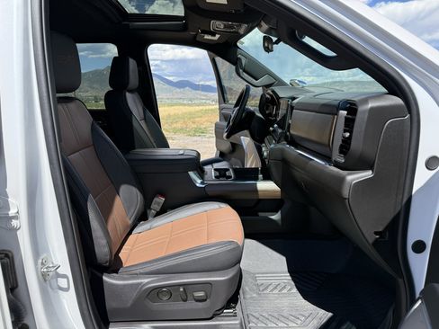Used 2024 Chevrolet Silverado 3500 High Country w/ High Country Premium Package AWD/4WD image 38