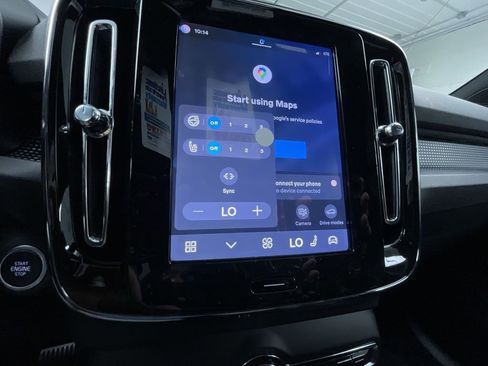 New 2026 Volvo XC40 B5 Ultra w/ Protection Package Premier image 13