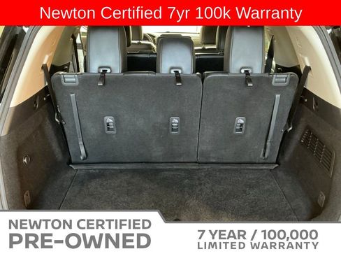 Used 2024 Nissan Pathfinder SL AWD/4WD image 24