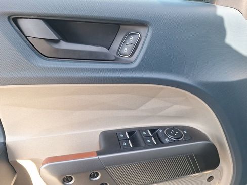 New 2026 Ford Maverick Lariat AWD/4WD image 3