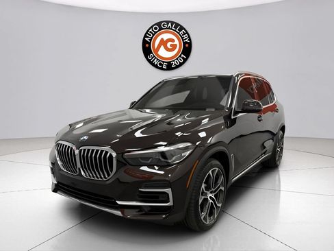 Used 2023 BMW X5 xDrive40i w/ Premium Package AWD/4WD image 7
