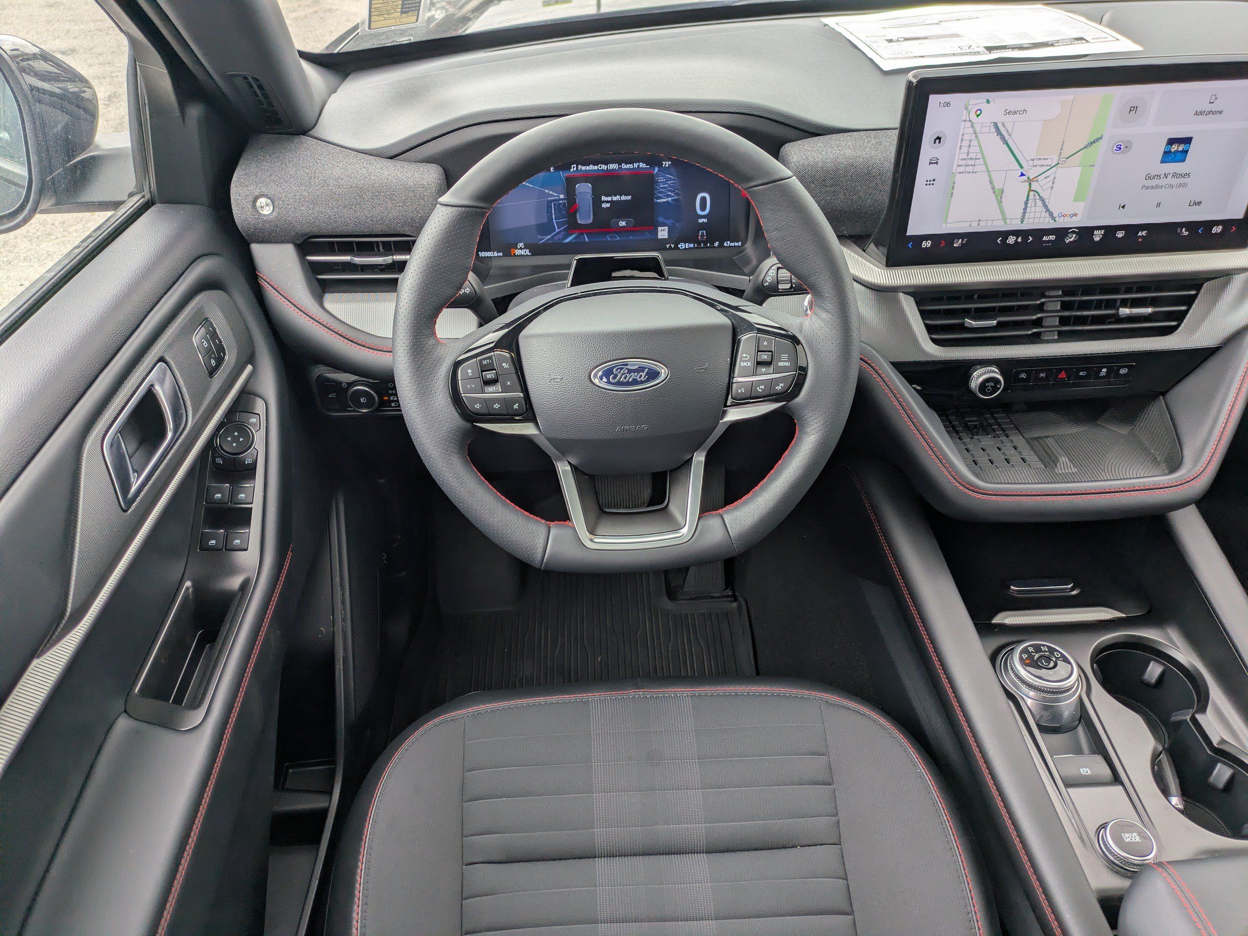 Used 2025 Ford Explorer ST-Line w/ Premium Package AWD/4WD image 17