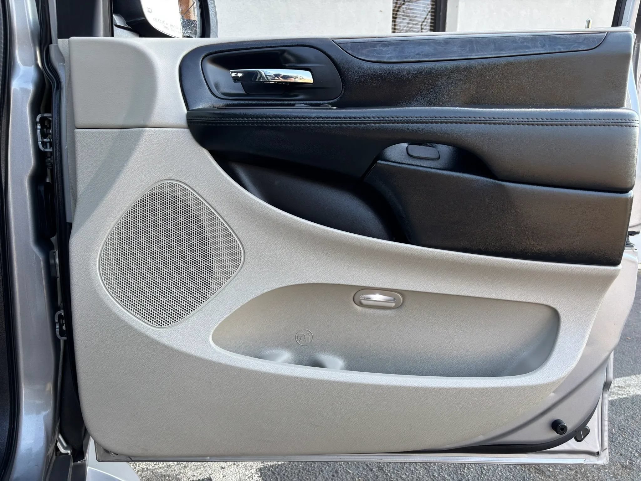 Used 2019 Dodge Grand Caravan SE w/ UConnect Hands-Free Group FWD image 41