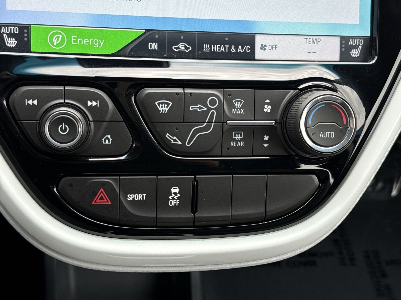 Used 2017 Chevrolet Bolt Premier FWD image 22