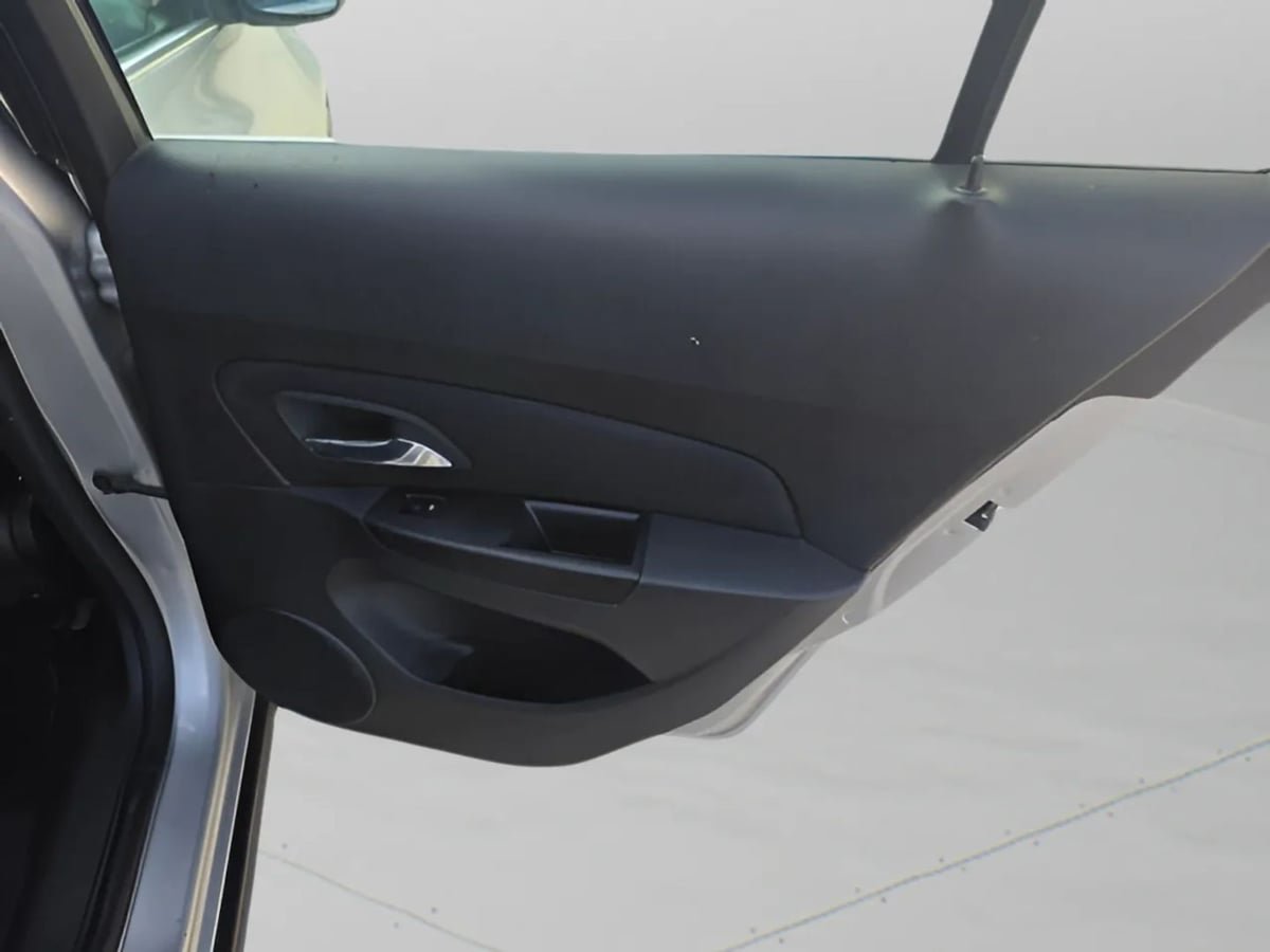 Used 2012 Chevrolet Cruze LT FWD image 28