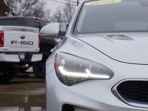 Used 2018 Kia Stinger Premium image 9