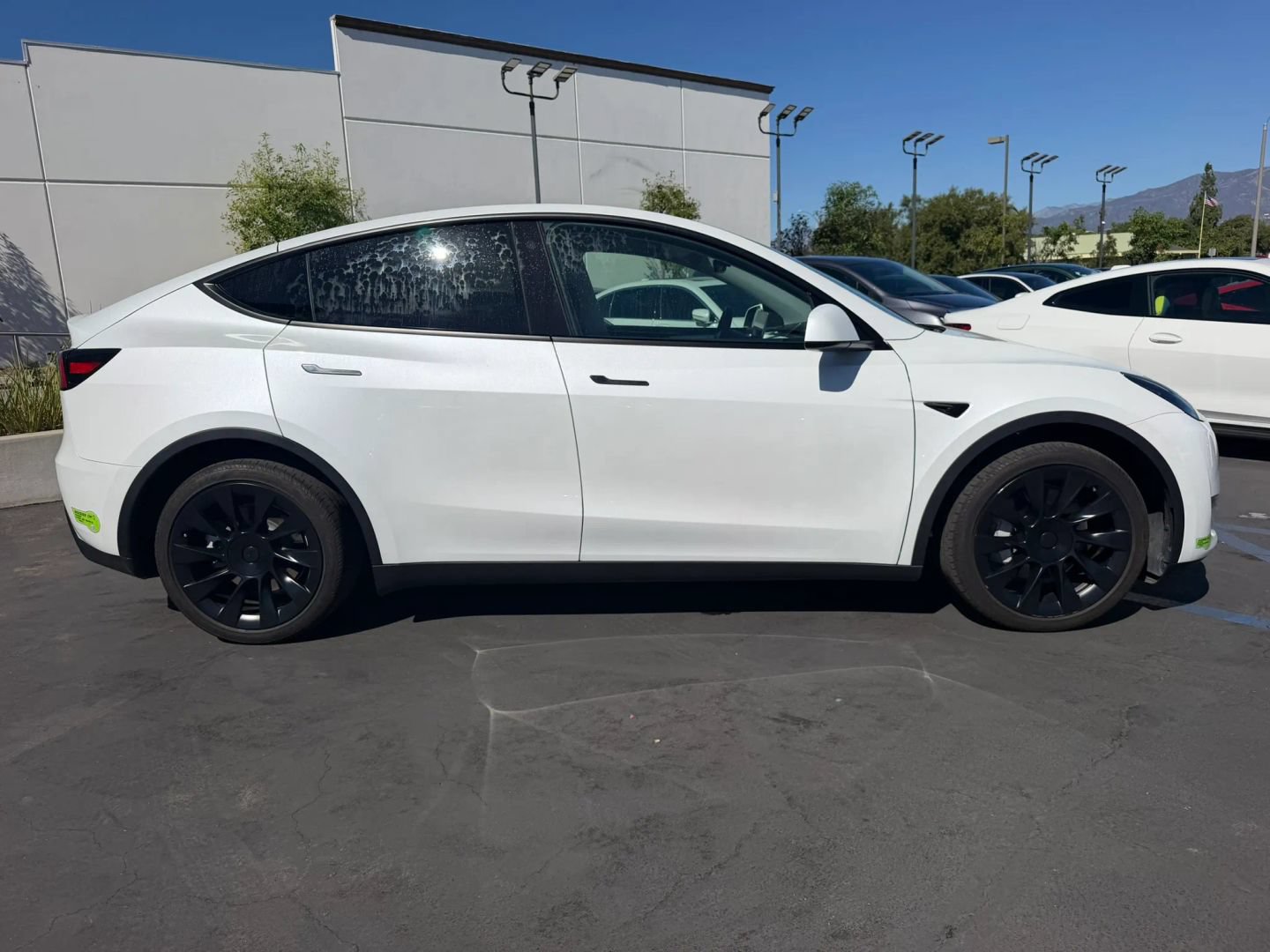 Used 2023 Tesla Model Y AWD image 5