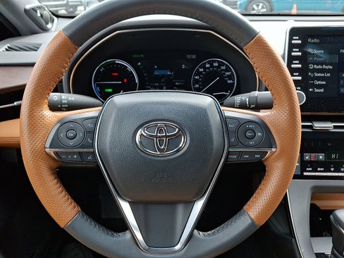 Used 2021 Toyota Avalon Limited w/ Advanced Safety Package image 19