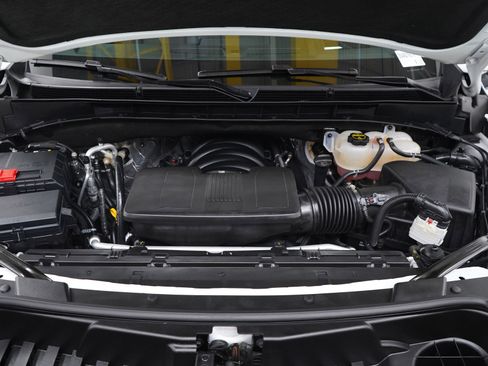 Used 2025 GMC Yukon Denali AWD/4WD image 38