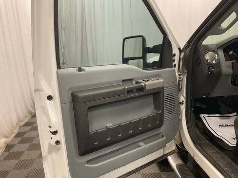 Used 2013 Ford F250 XLT w/ XLT Value Pkg image 8