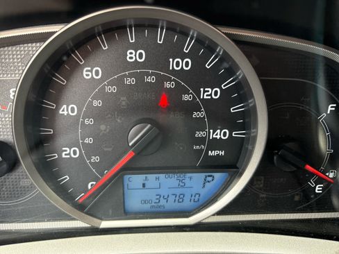 Used 2015 Toyota RAV4 LE AWD/4WD image 18