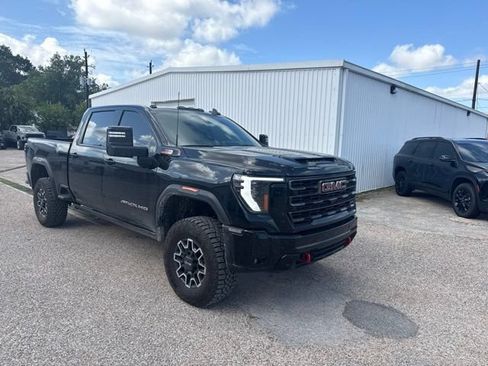 Used 2025 GMC Sierra 2500 AT4X AWD/4WD image 4