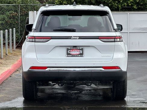 New 2025 Jeep Grand Cherokee Laredo X image 5