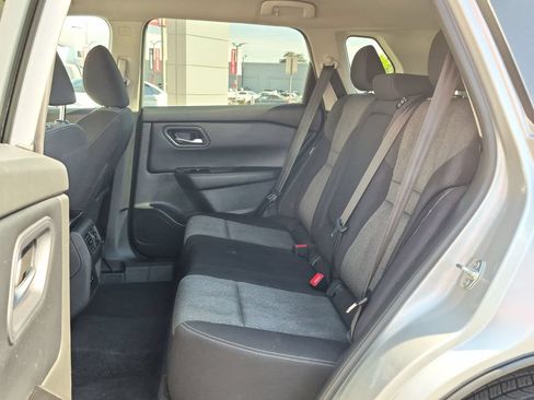 Certified 2024 Nissan Rogue SV FWD image 28