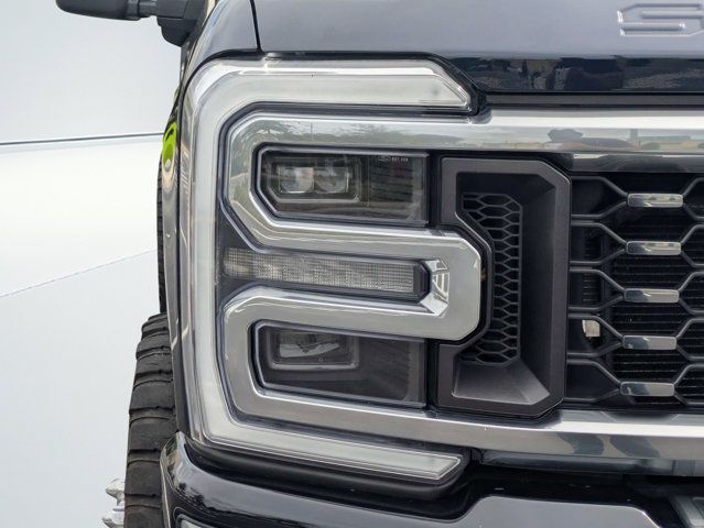 Used 2024 Ford F350 Platinum w/ FX4 Off-Road Package AWD/4WD image 9
