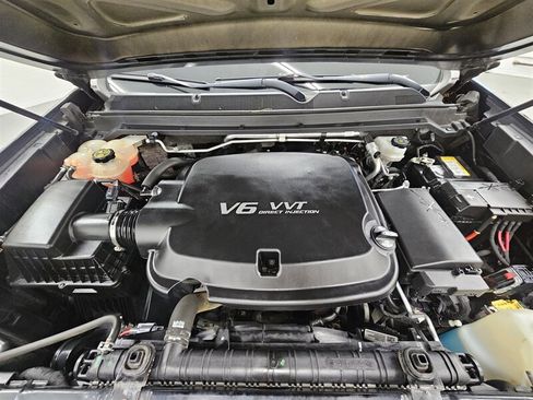 Used 2021 Chevrolet Colorado W/T w/ Custom Special Edition image 9