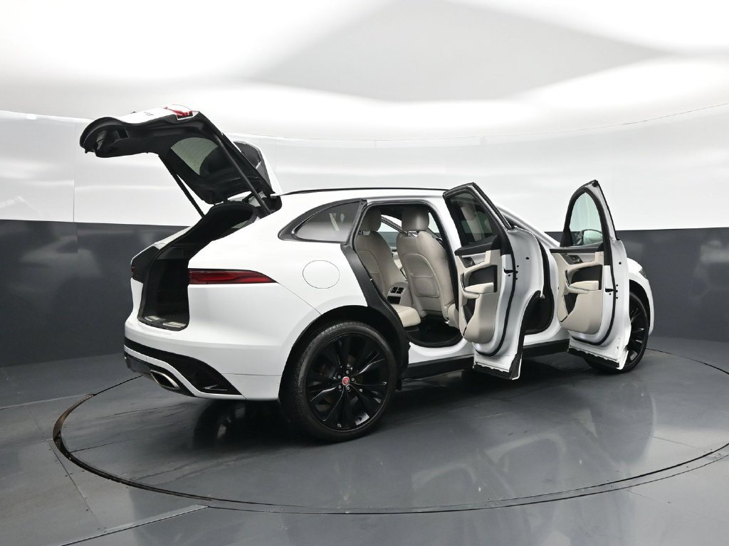 Used 2023 Jaguar F-PACE R-Dynamic S AWD/4WD image 4