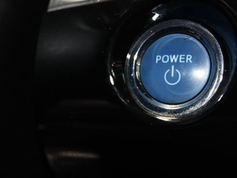 Used 2021 Toyota Prius Prime XLE FWD image 28