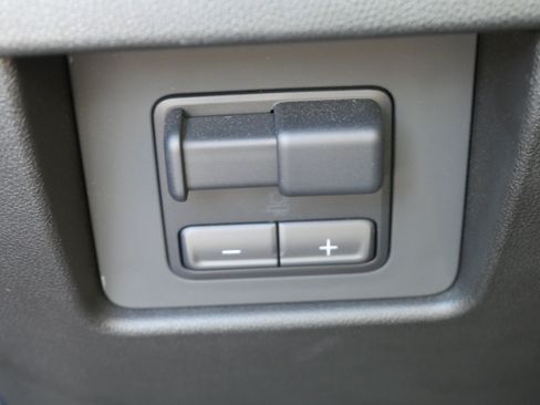 Used 2025 GMC Canyon AT4 w/ Nightfall Edition AWD/4WD image 29