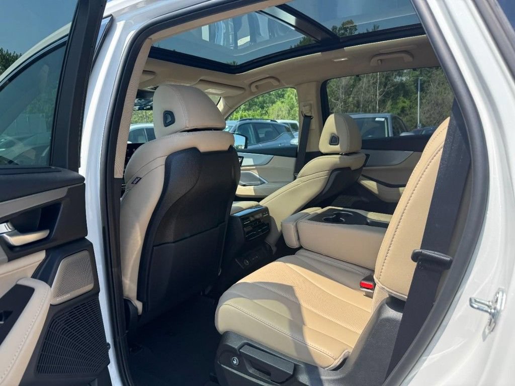 Certified 2026 Acura MDX w/ Technology Package AWD/4WD image 13
