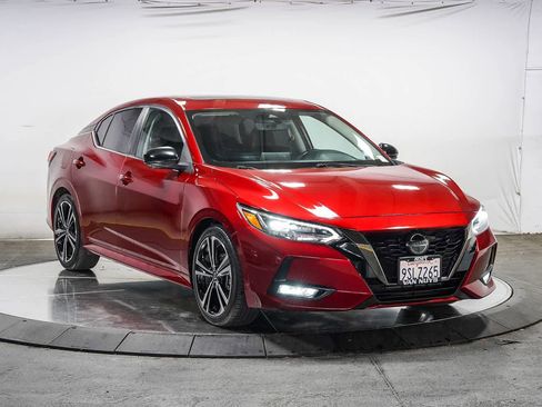 Used 2023 Nissan Sentra SR w/ SR Premium Package FWD image 5
