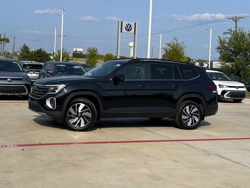 New 2026 Volkswagen Atlas SE FWD image 1
