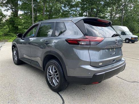Used 2024 Nissan Rogue S AWD/4WD image 31