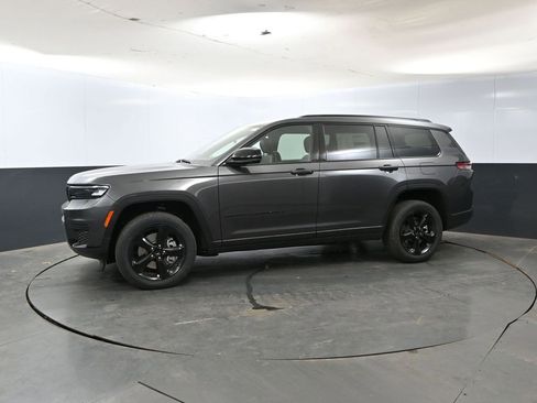 New 2025 Jeep Grand Cherokee L Altitude image 11