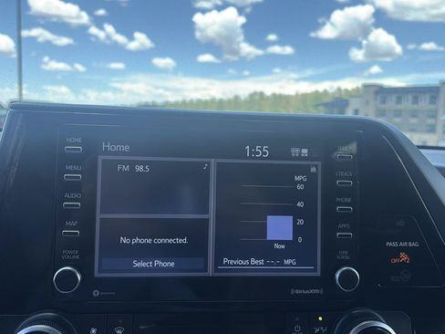 Used 2022 Toyota Highlander L FWD image 26