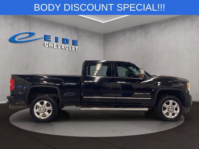 Used 2017 GMC Sierra 2500 Denali w/ Duramax Plus Package AWD/4WD image 15