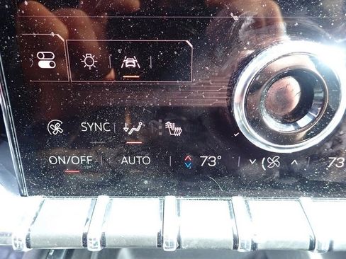 Used 2024 GMC Acadia Elevation image 23