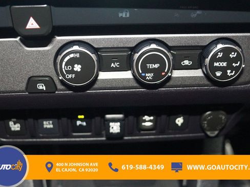 Used 2019 Toyota Tacoma TRD Sport image 24