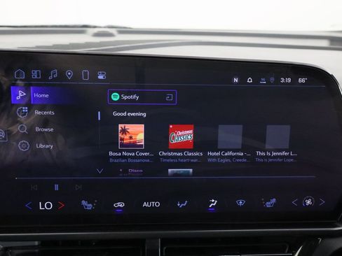 Used 2024 Chevrolet Equinox EV RS w/ LPO, Trailering Package image 34