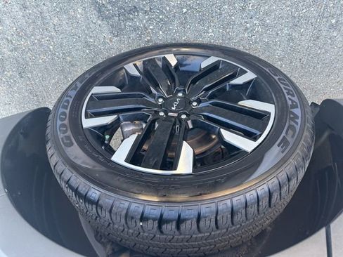 Used 2023 Kia Telluride SX image 38