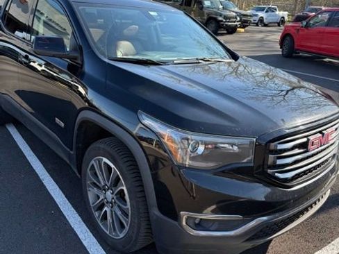 Used 2017 GMC Acadia SLT image 1