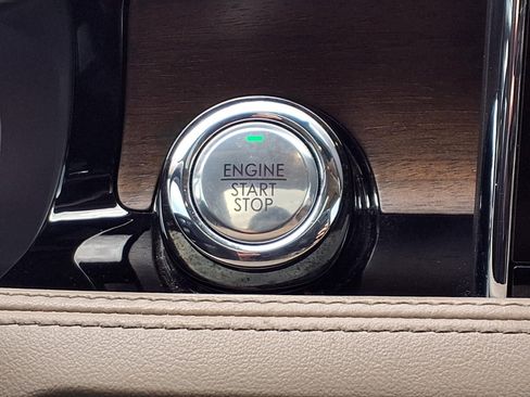 Used 2021 Lincoln Corsair Reserve FWD image 19