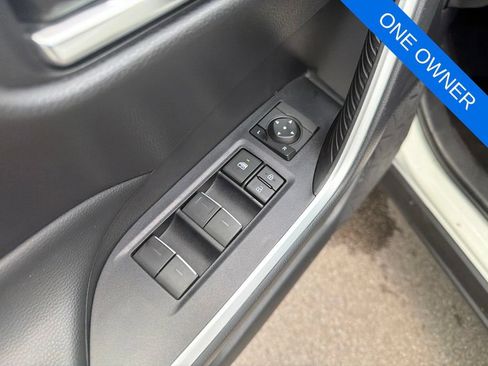 Used 2025 Toyota RAV4 XLE AWD/4WD image 10