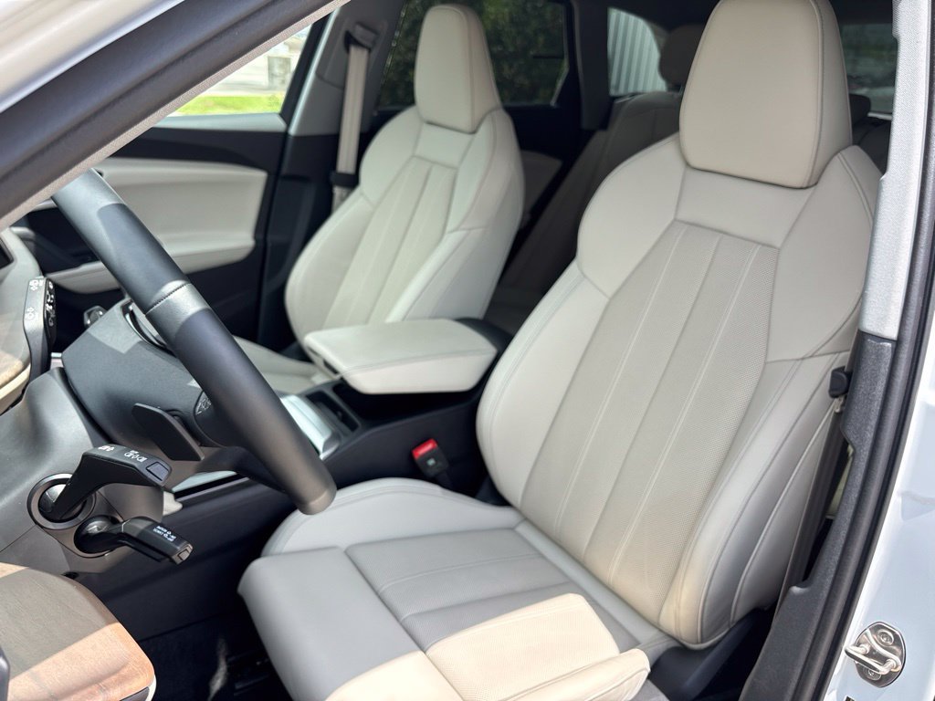 Used 2025 Audi Q5 Premium Plus w/ Premium Plus AWD/4WD image 10