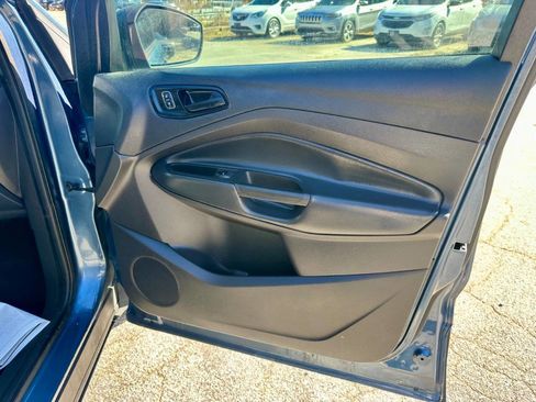 Used 2018 Ford Escape S image 17